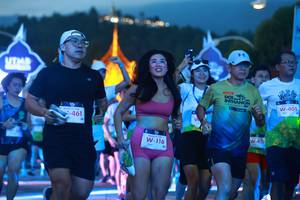 BIB: 461, 116, 431, 401
                            <button type="button" onclick="openModal(22341652)" class="btn btn-primary btn-sm float-right btn-popup" data-toggle="modal" data-target=".modal-high-quality">
                        <i class="fas fa-shopping-cart"></i> Add to Cart
                    </button>
                                            <button type="button" onclick="isThisMe(22341652, true)" class="btn btn-success btn-sm float-right btn-popup btn-isme hidden" data-toggle="tooltip" data-placement="bottom" title="นี่คือรูปของคุณใช่ไหม คลิกที่นี่เพื่อเอาเข้าอัลบั้ม">
                        <i class="fas fa-plus"></i> Add to album
                    </button>
                    <button type="button" onclick="isThisMe(22341652, false)" class="btn btn-warning btn-sm float-right btn-popup btn-isnotme hidden">
                        <i class="fas fa-ban"></i> Remove from album
                    </button>